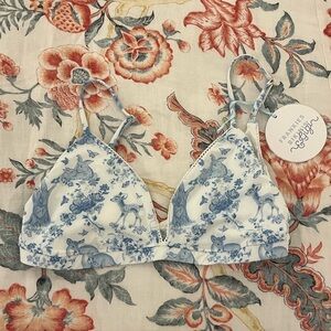 Frankie’s Bikinis x Gigi triangle top